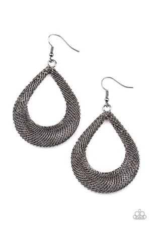 A Hot MESH Black-Earrings