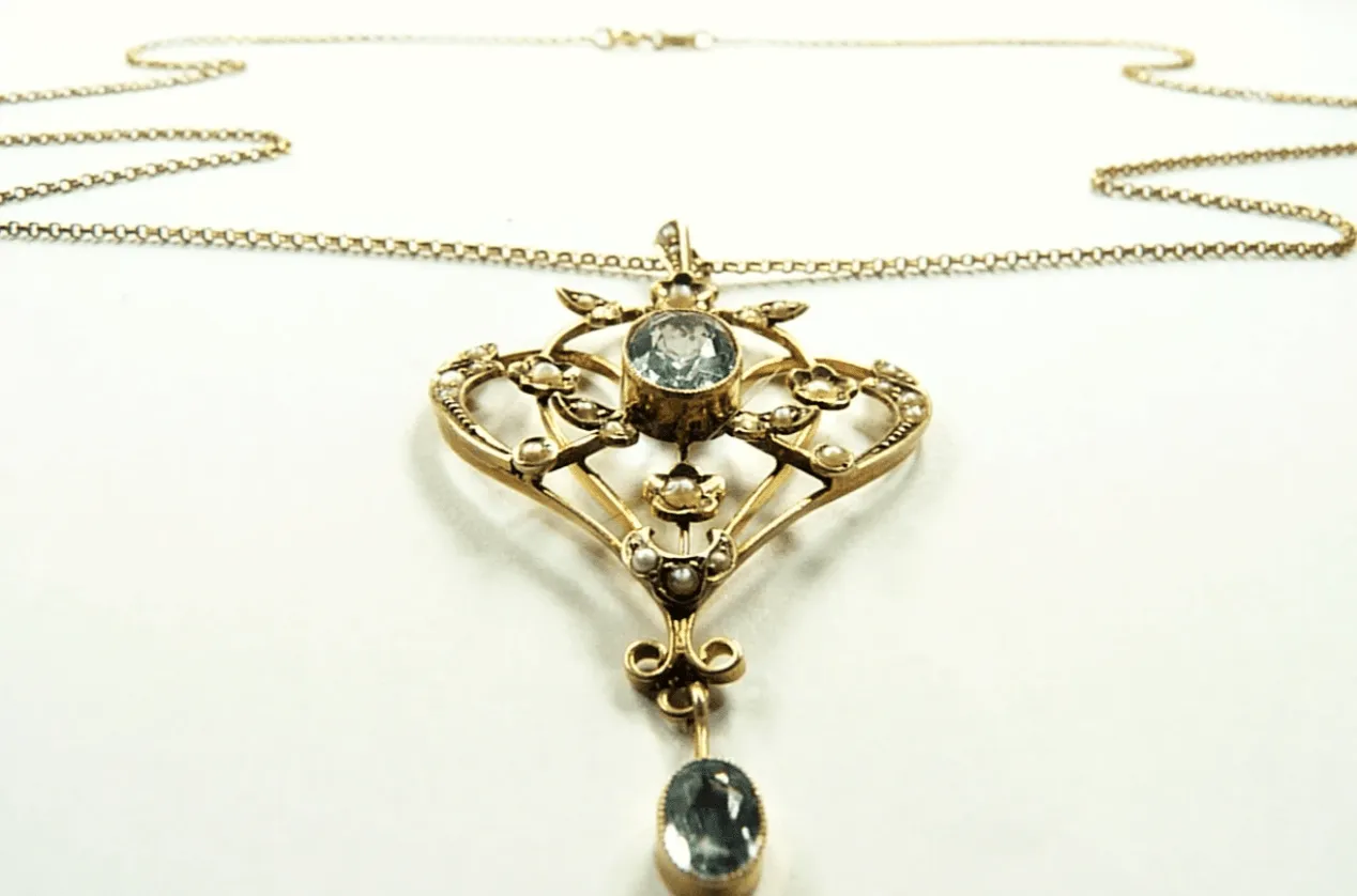 Edwardian 9 ct Gold And Aquamarine Pendant Hallmarked Solid Gold Necklace