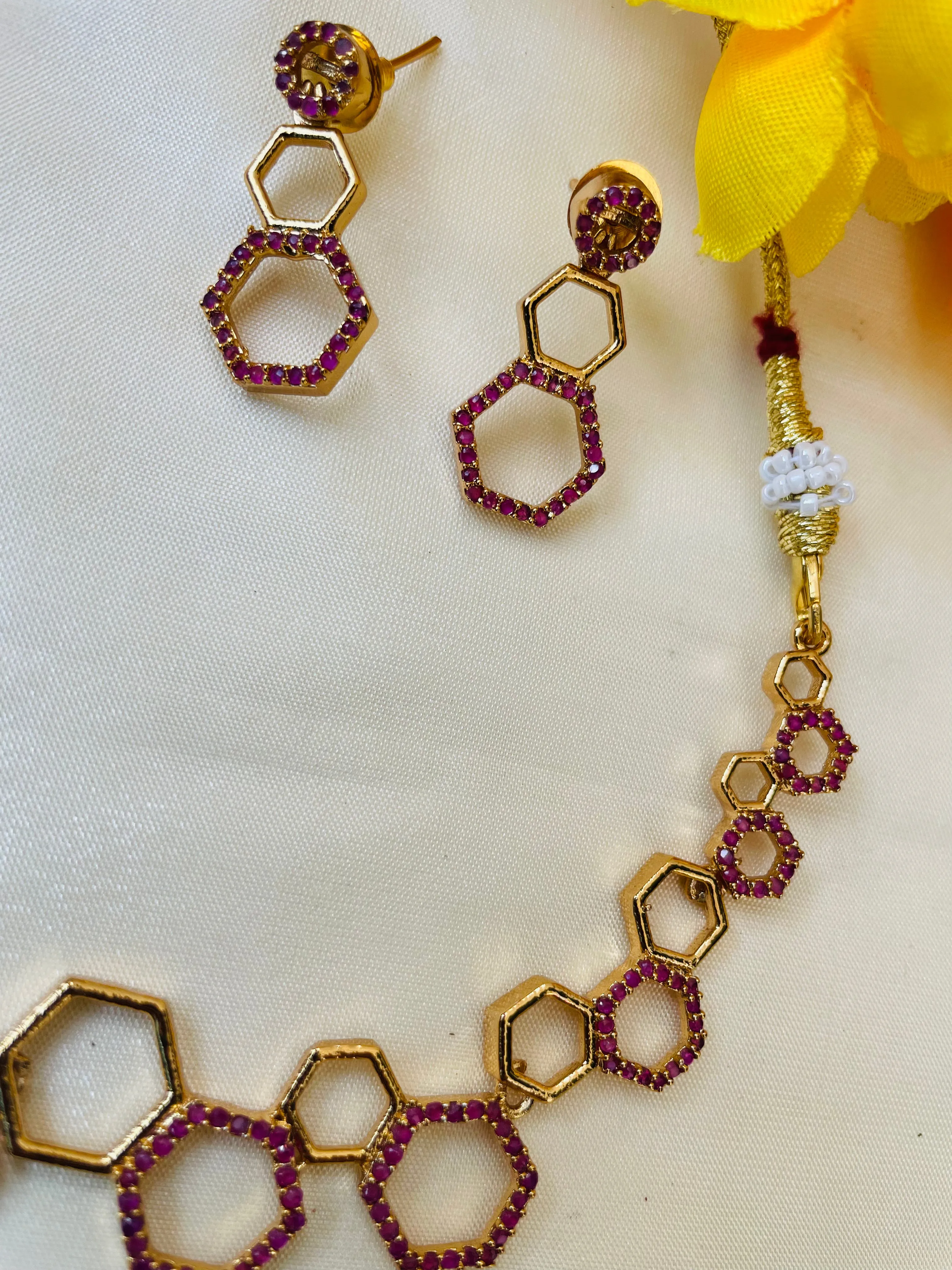 Hexagon premium necklace