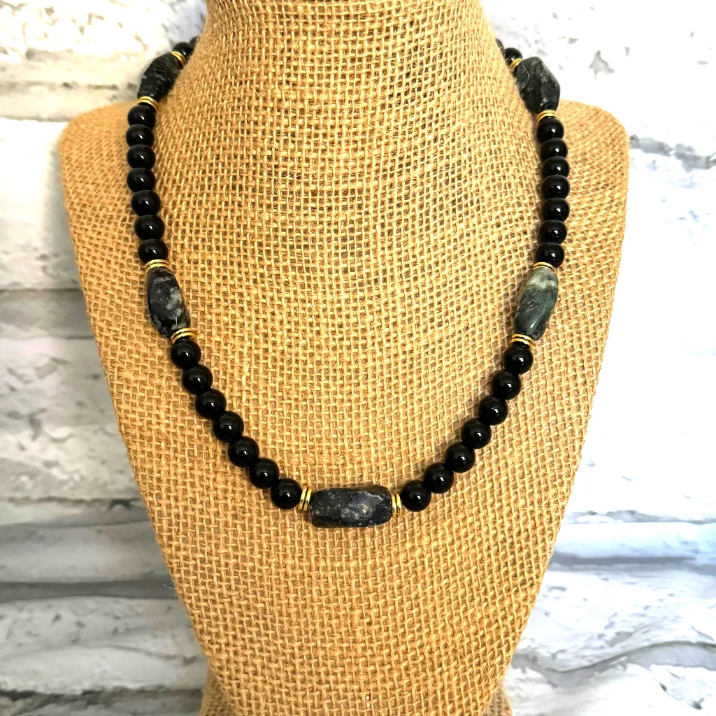 Mens Black Onyx and Serpentine Oval Beaded Necklace