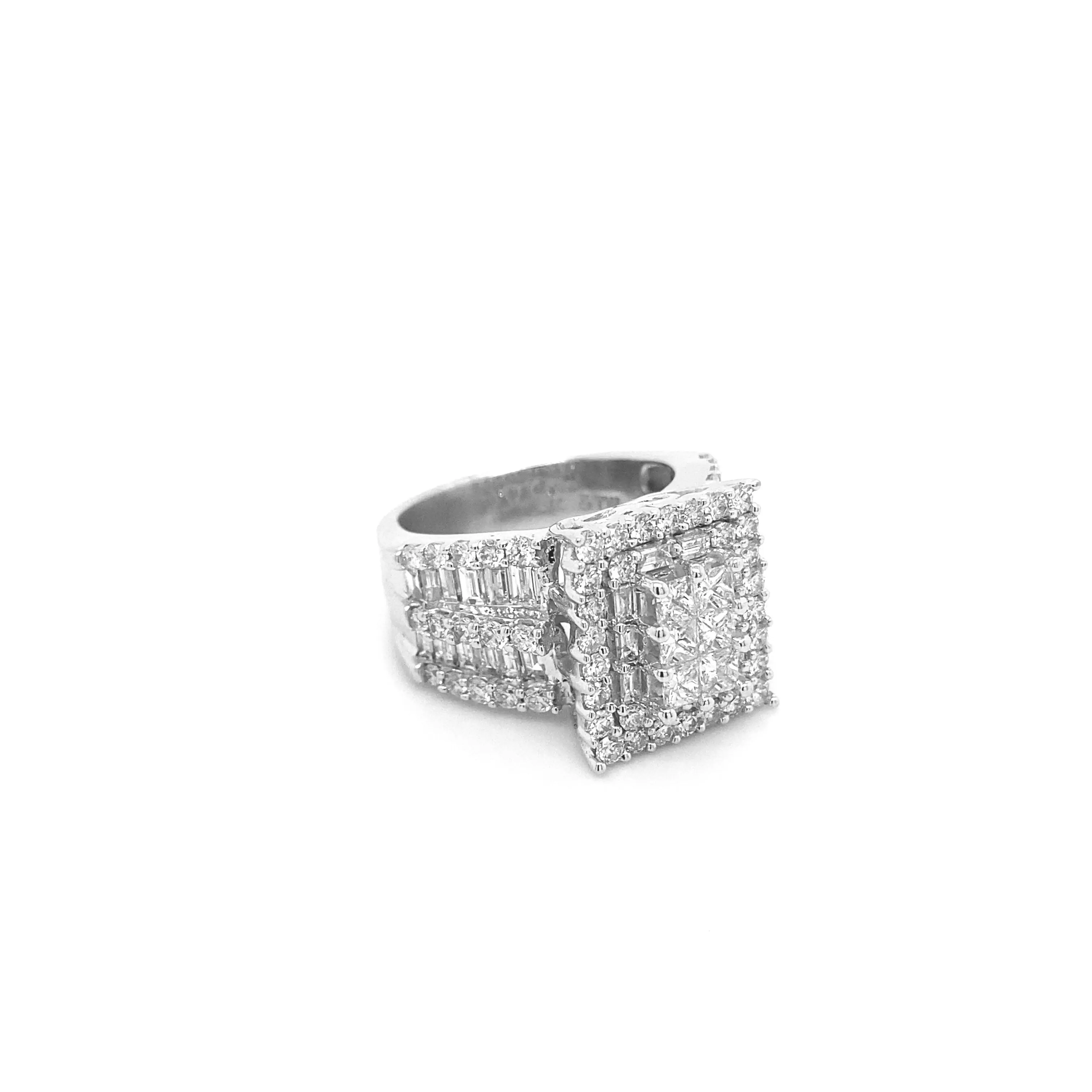 Princess Cut Diamond White Gold Ring R027N