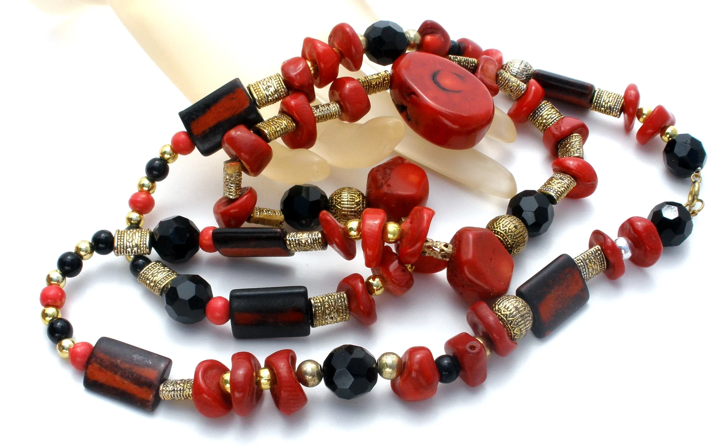 Red & Black Onyx Bead Necklace 32" Vintage