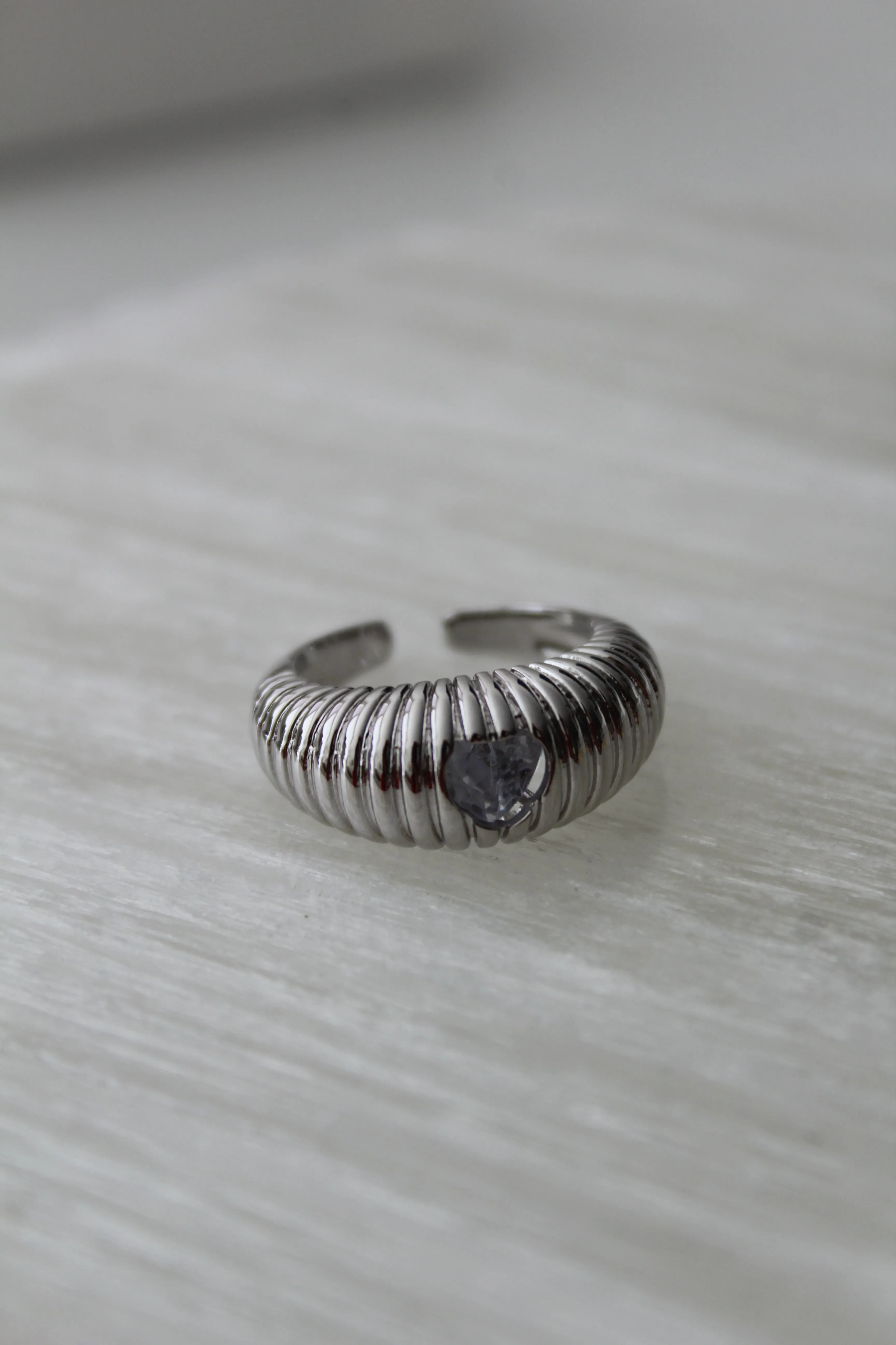 Ribbed Heart Signet Ring