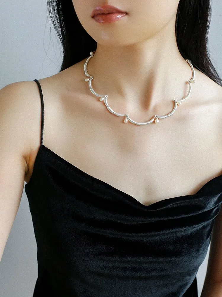 Unique Design Lace Pearl Choker