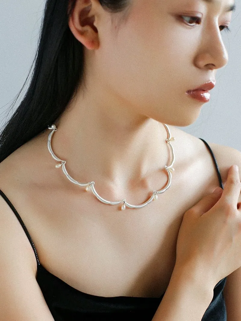 Unique Design Lace Pearl Choker